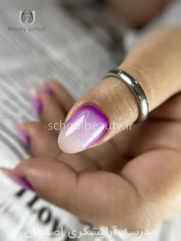 آموزش کاشت ناخن در اصفهان