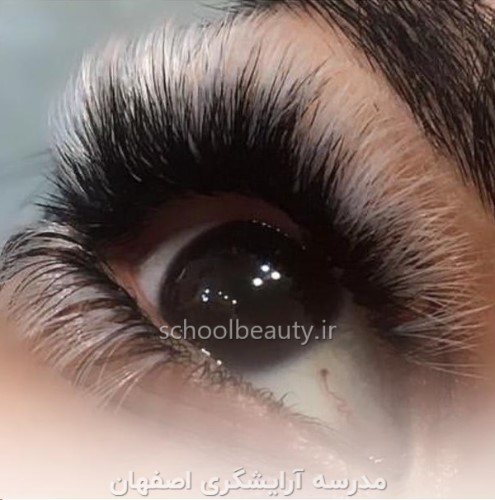 آموزش کاشت مژه در اصفهان